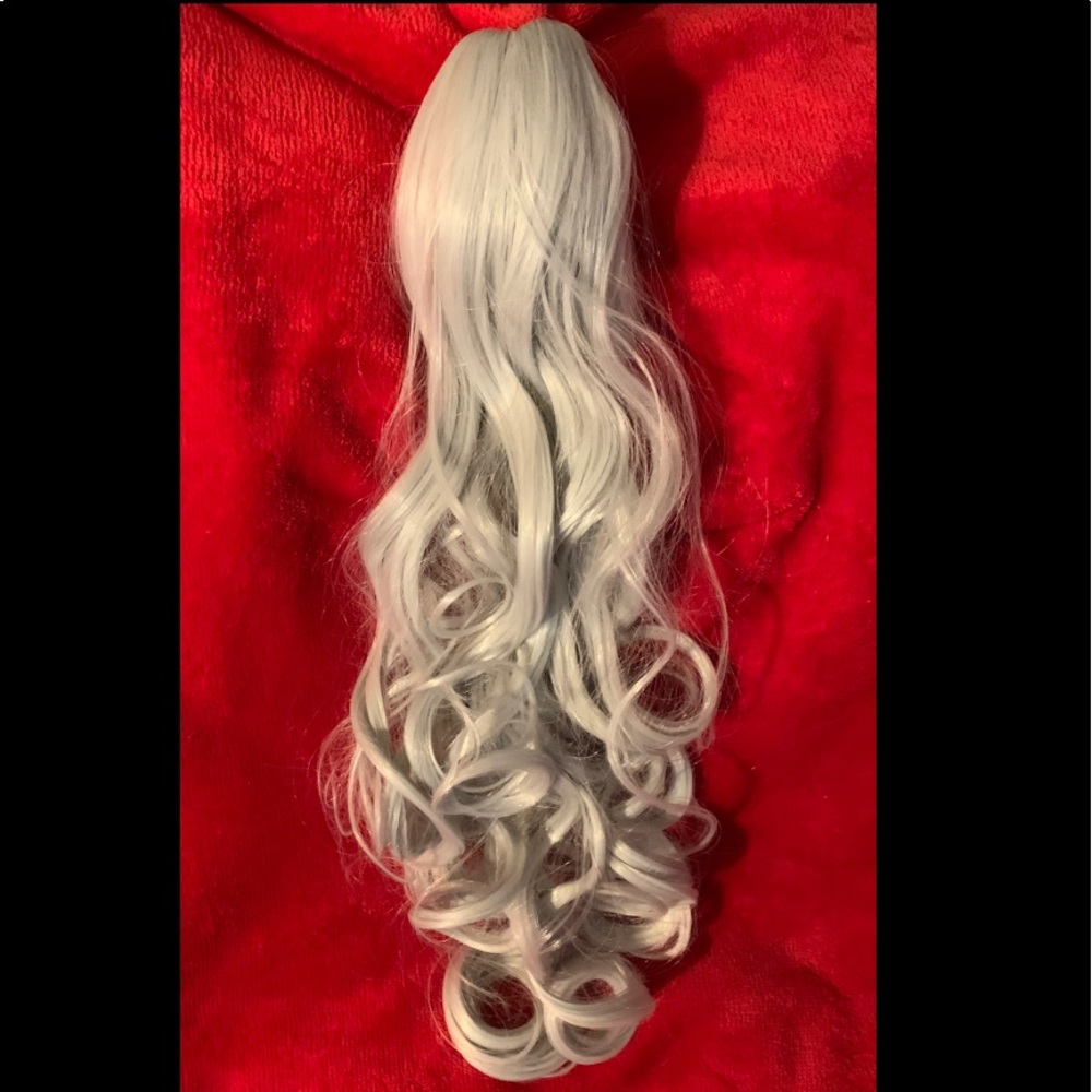 “VERY PRETTY” - Luxury Platinum Silver/ Gray Ponytail Extension  NWT